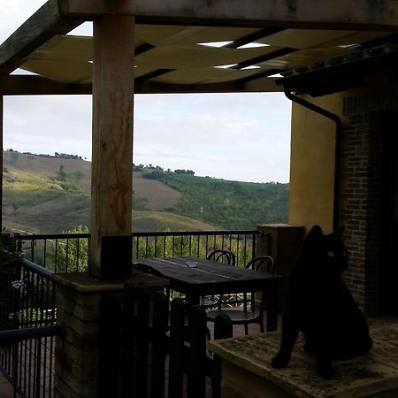 Agriturismo Tre Querce Penna San Giovanni Luaran gambar