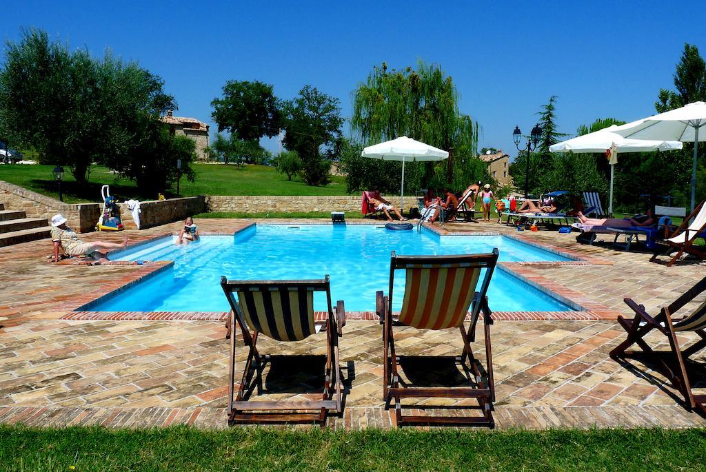 Agriturismo Tre Querce Penna San Giovanni Luaran gambar