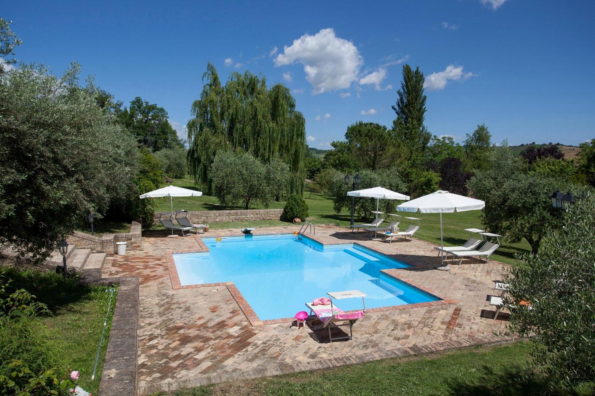 Agriturismo Tre Querce Penna San Giovanni Luaran gambar