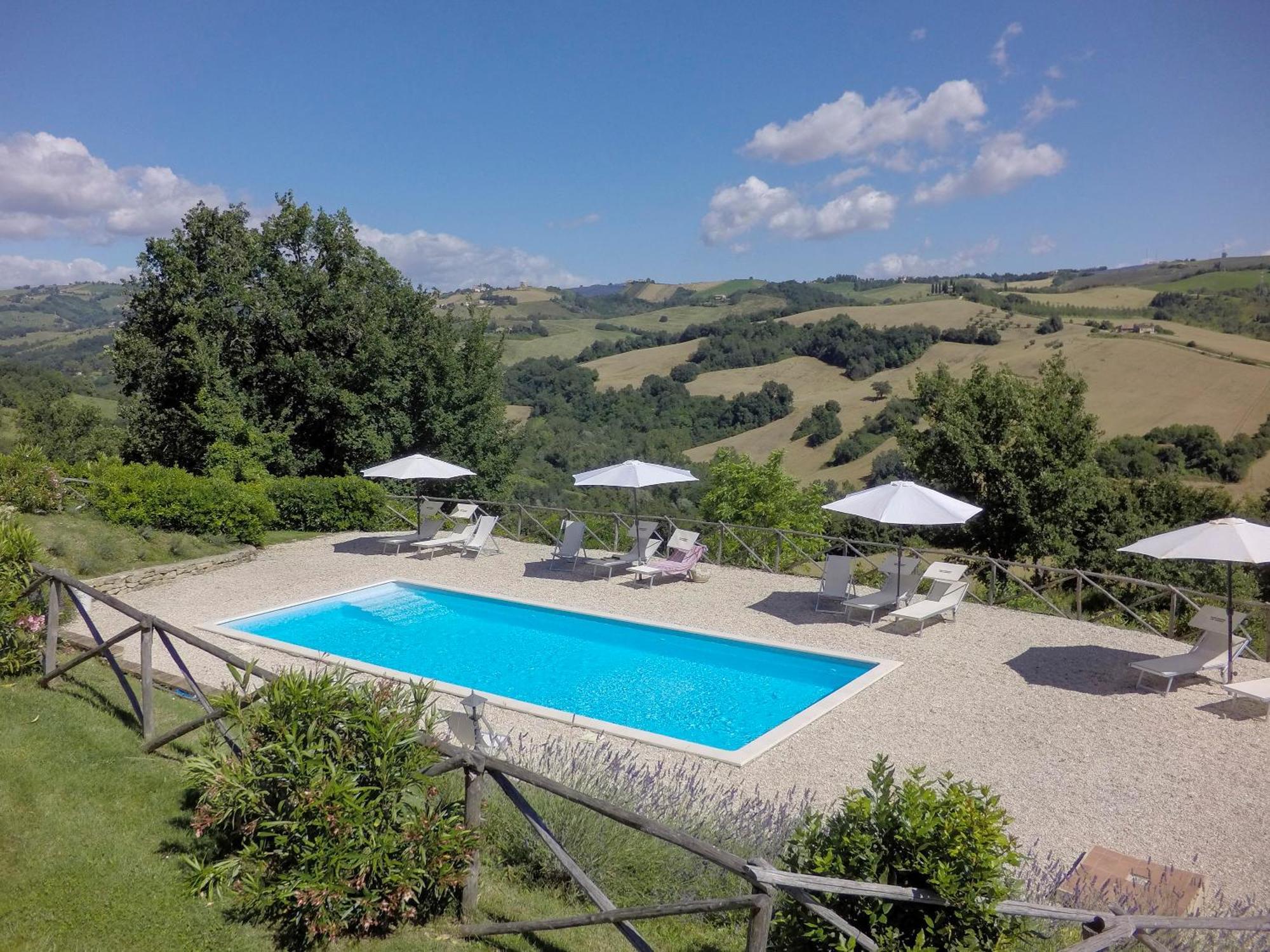 Agriturismo Tre Querce Penna San Giovanni Luaran gambar