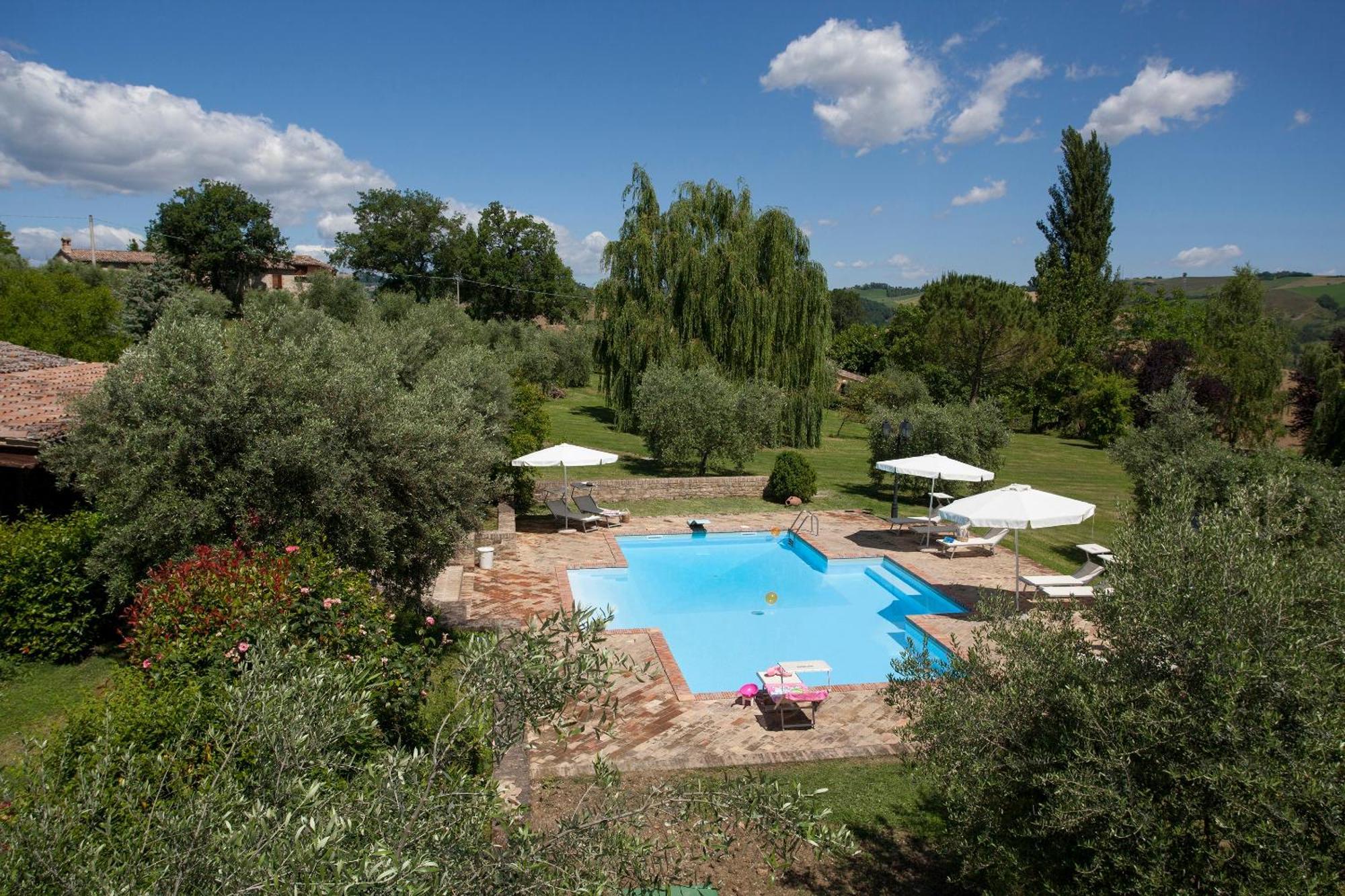 Agriturismo Tre Querce Penna San Giovanni Luaran gambar