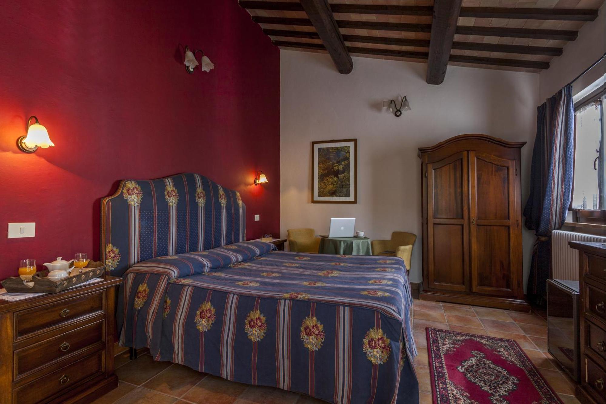 Agriturismo Tre Querce Penna San Giovanni Bilik gambar