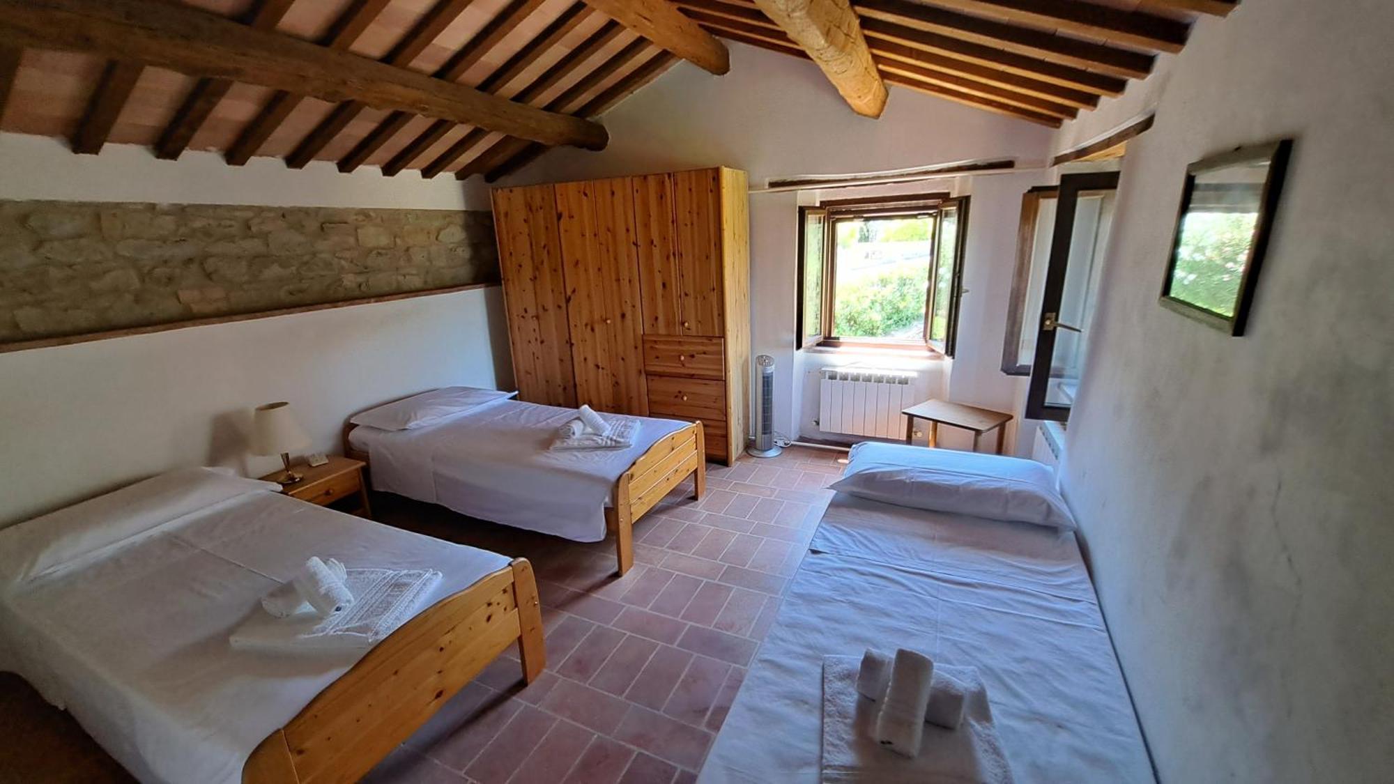 Agriturismo Tre Querce Penna San Giovanni Bilik gambar