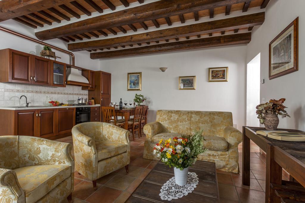 Agriturismo Tre Querce Penna San Giovanni Luaran gambar